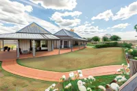 Owl Head Lodge Hotels in Gulgong
