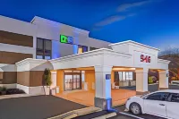 Holiday Inn Express Ramsey-Mahwah فنادق في ماهواه