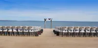 Mackinaw Beach and Bay Inn & Suites Hotels in Mackinaw Township