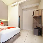 Enfaza Guesthouse Syariah Hotels near Ruby Supermarket & Department Store