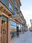 Bristol Suites Hotels near Middlebury College