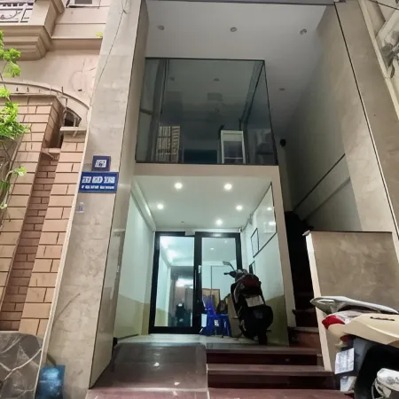 Era Apartment Ham Long Отели рядом с достопримечательностью «Центральный Цирк»