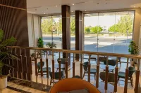 sweet light serviced apartments - bar
