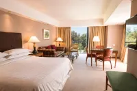 Sheraton Pilar Hotel & Convention Center Hôtels à : Villa Rosa