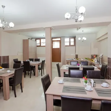 Birlik Hotel Отели рядом с достопримечательностью «Мечеть Сулеймание»