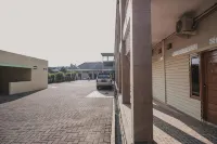 RedDoorz Near RS Imanuel Lampung Hotels in Sukabumi