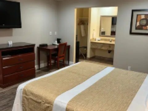 Travelodge by Wyndham Brea Hotels in Brea