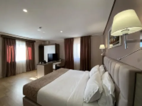 Doanesia Premium Hotel & Spa 酒店