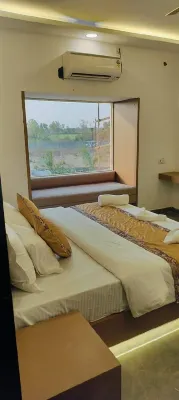 Jungle Safari by K3 Club And Resort فنادق في Jhansi