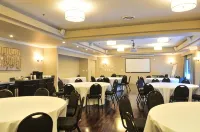 Ramada by Wyndham Emerald Park/Regina East - Breakfast