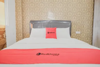 RedDoorz Apartment @ Batam Centre 3 Hotels in Batam Kota