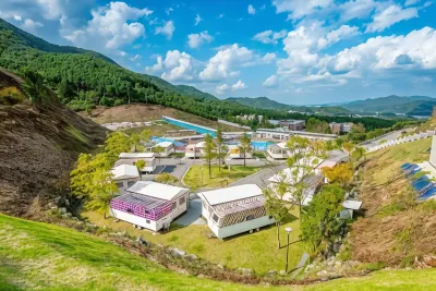 Caravan Park Amazon Caravan 又石大學校附近的飯店
