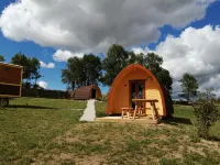 Les Roulottes de la Ferme des Chanaux - parking