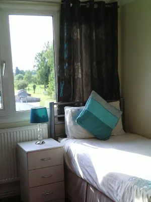 London Heathrow Guesthouse - 3-Star