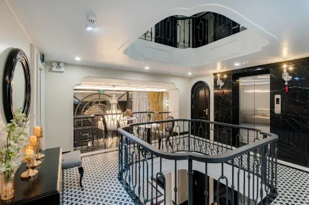 Ella Riverside Lao Cai Hotel Отели рядом с достопримечательностью «Hồ Chí Minh Park»