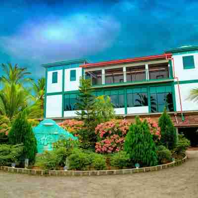 Nirmaa Shadow Inn Hotel Exterior