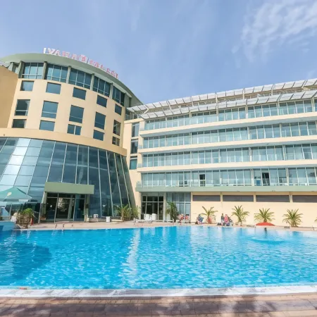 Ivana Palace Hotel - Free Parking