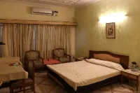 Red Bishop Tourist Resort 古魯瓦拉·納達·薩希布附近的飯店