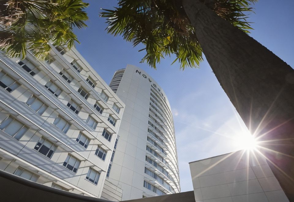 Hotel Ibis Sydney Olympic Park Over view