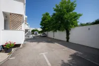 Boutique Hotel Intermezzo - Pag Centre - parking