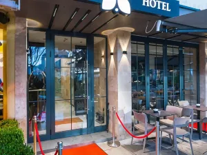Emery Hotel