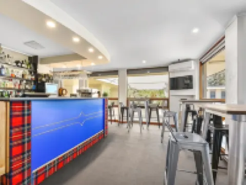 William Macintosh Motor Lodge Hotels in Naracoorte