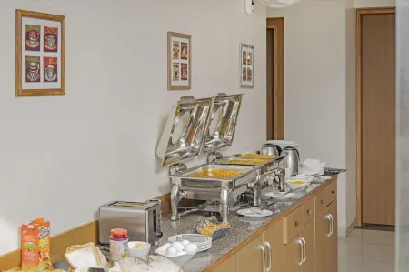 Treebo Rainbow Grand