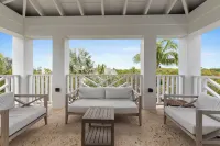 Romora Bay Resort & Marina Hotels in Данмор-Таун