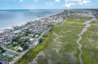 Beautifully relaxing condo on the ocean. Feet from the beach! Sea Oaks 108