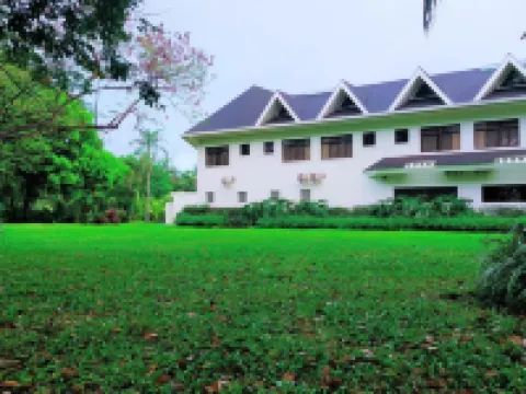 Chateau Bleu Resort Hotels in Calamba