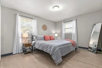 Ideal for long stays 2BR + Garage