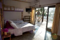 Bamboo Lodge Hotels in Contralmirante Villar Province