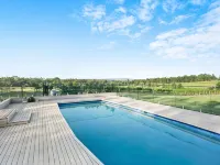 Palmers Lane Vineyard Cottage Hotels in Rothbury