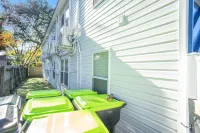 Stylishly Furnished Suite with Ocean View - Charming Coastal Retreat Hotels in Norfolk