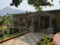 Vanah Villa And Resort Các khách sạn ở Gevhande Khadak