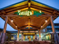 Lucky 7 Casino & Hotel (Howonquet Lodge) Hotels in Del Norte County