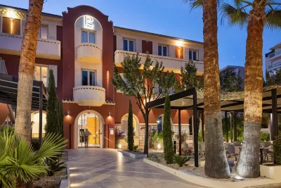 Hotel Royalmar - Nouveau propriétaire Hôtels à : Cagnes-sur-Mer