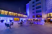 Amman International Hotel - สระว่ายน้ำบนดาดฟ้า