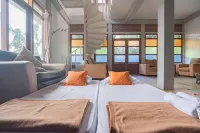 RedDoorz Near Farmhouse Lembang Hotels in Parongpong