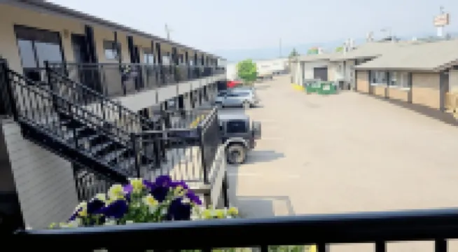Camelot Court Motel