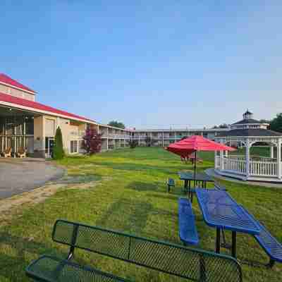 Center Street Value Inn Others