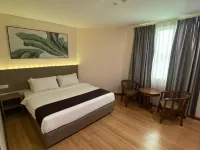 Labuan Jati Hotel Hotels in Labuan