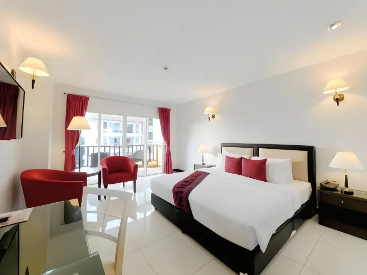 芭達雅藍天旅館