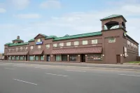 Days Inn by Wyndham Calgary South Hotels near The Military Museums