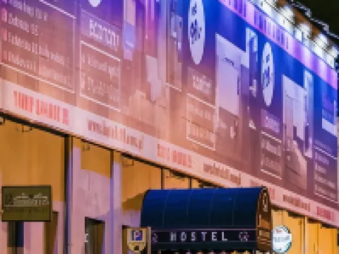 Boutique Hostel โรงแรมใกล้สนามบินวลาดีสลาว์ เรย์มอนต์