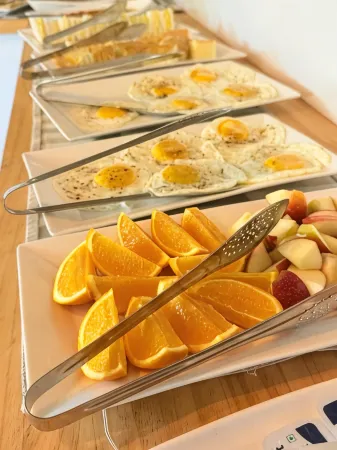 Sunrise Lagoon Отели рядом с достопримечательностью «Gaafaru»