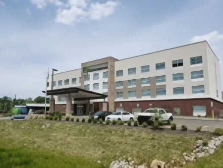 Holiday Inn Express & Suites Nashville North - Springfield by IHG