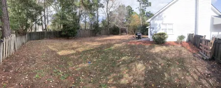 The Driftwood House is completely remodeled 3 bedroom 2 bath centrally located.