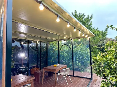 Jeju Stay Susan Отели рядом с достопримечательностью «The Venice Land»