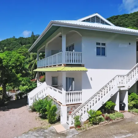 Divers Lodge Guest House